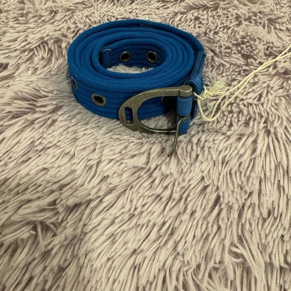 Free People
Avril Grommet Leather Woven Extra-Long Belt in Cobalt Blue M/ L - Picture 5 of 9